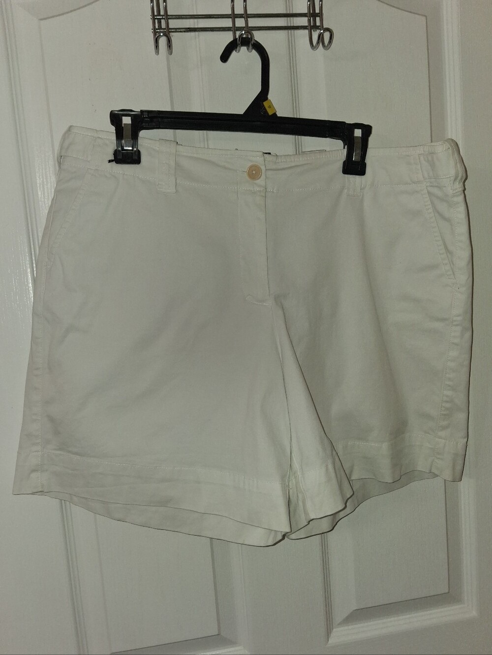 TALBOTS PETITES STRETCH WHITE SHORTS SZ 14